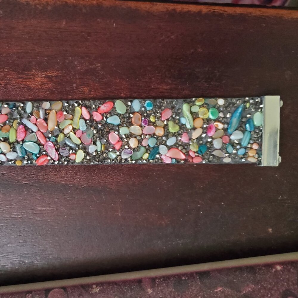 Colorful shell chips on velvet like cloth bracelet